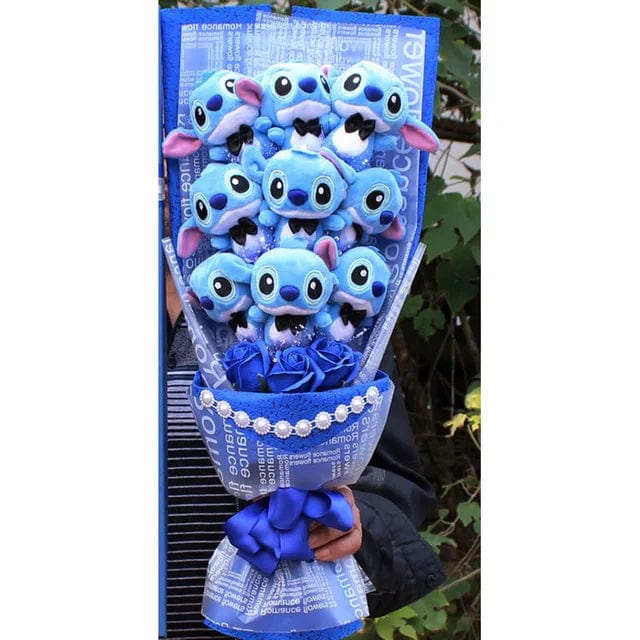 "Bouquet peluches colorées avec Stitch et amis, cadeau magique pour enfants, décoration douillette et festive."
