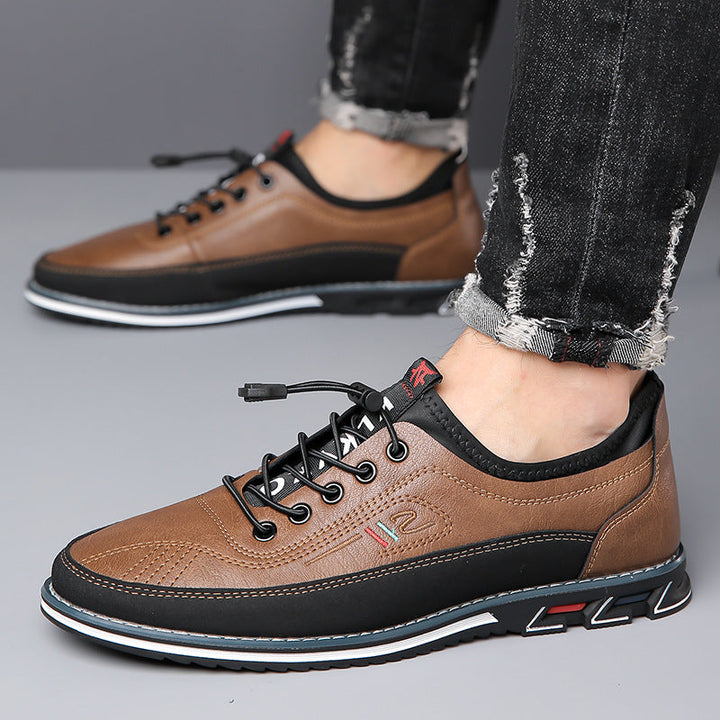 "Chaussures Oxford homme caramel, design moderne, bout rond, lacets. Élégantes et confortables pour occasions formelles."