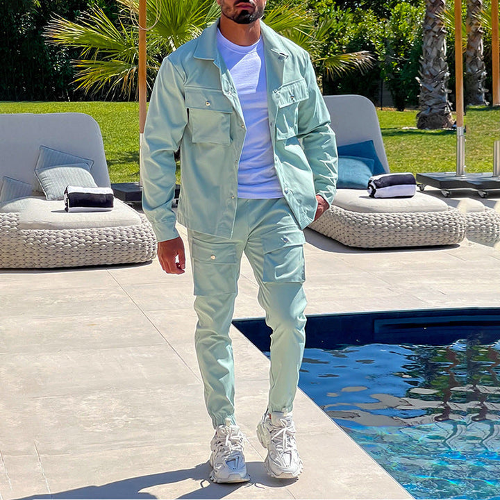 Costume homme 2 pièces, style moderne, coupe slim. Veste et pantalon assortis, look élégant et décontracté.