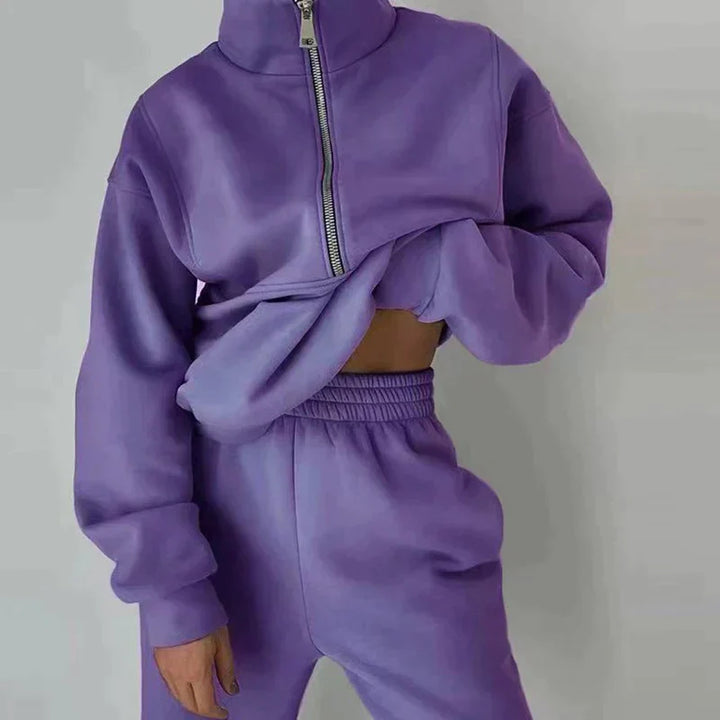 Ensemble survêtement polaire femme : sweat zippé & pantalon.  Confortable et stylé.