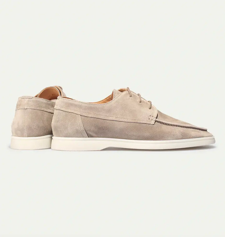 Mocassins homme en daim, confort et style. Chaussures élégantes pour homme.
