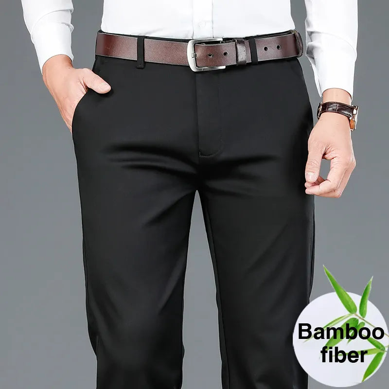 "Pantalon décontracté homme kaki, coupe moderne, tissu bambou-coton, élégant pour travail et sorties, confort quotidien."