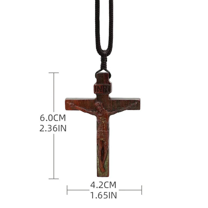 Collier en bois avec croix de Jésus