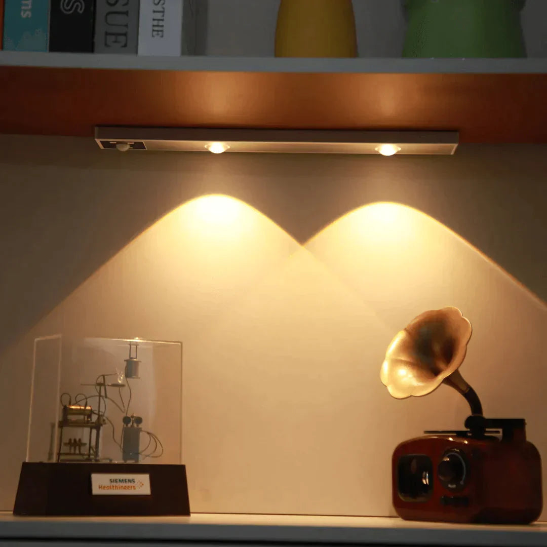 Intelligente LED-Lampe mit Bewegungssensor