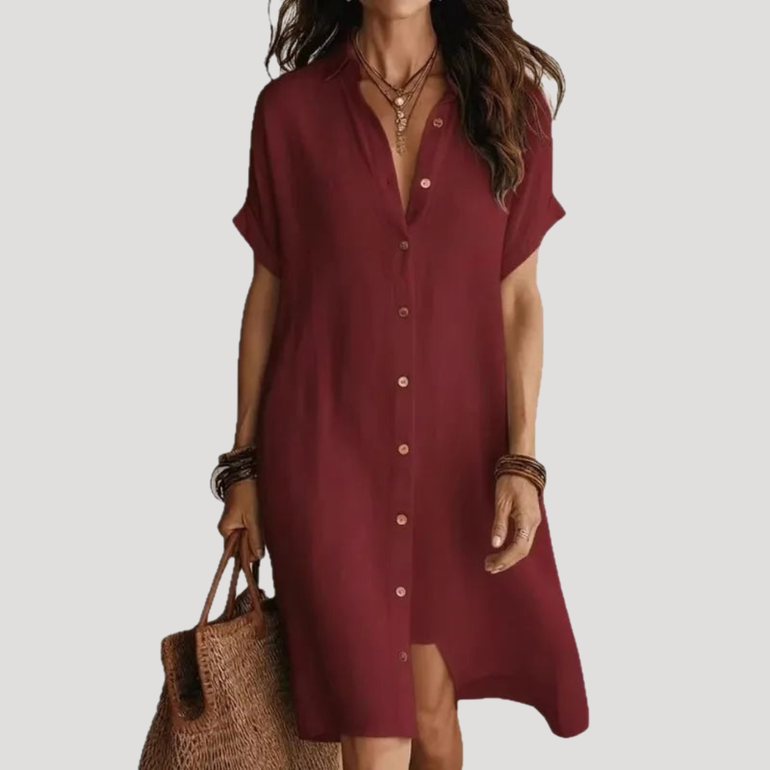 Robe chemise longue fluide femme, col V. Look décontracté chic, idéale pour les journées élégantes d'été.