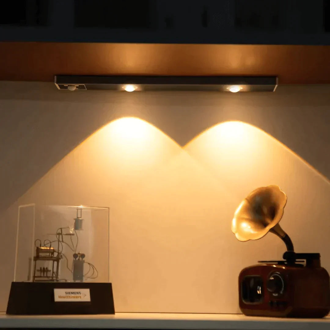 Intelligente LED-Lampe mit Bewegungssensor