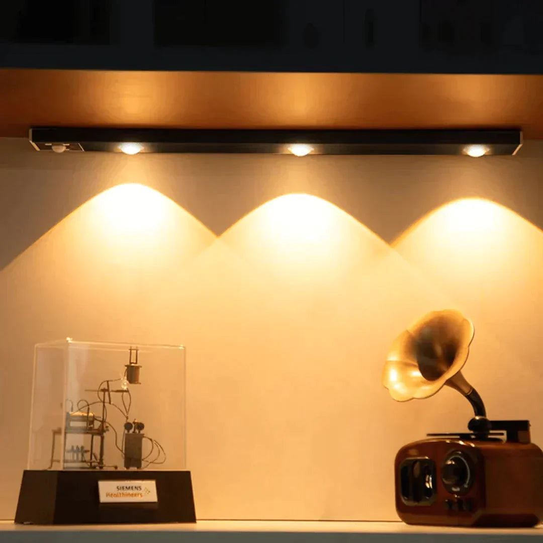 Intelligente LED-Lampe mit Bewegungssensor