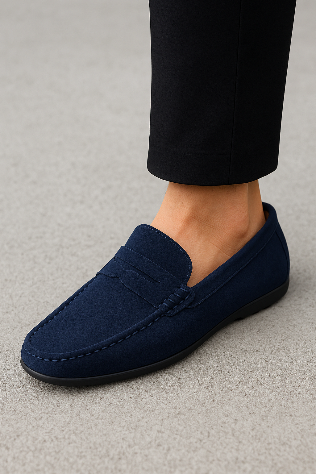 Mocassins pour hommes au design épuré, offrant confort et élégance, parfaites pour un usage quotidien en ville.