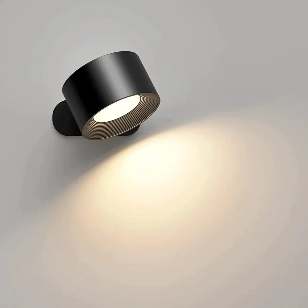 Lampe murale LED rechargeable, rotative 360°, fixation magnétique pratique.