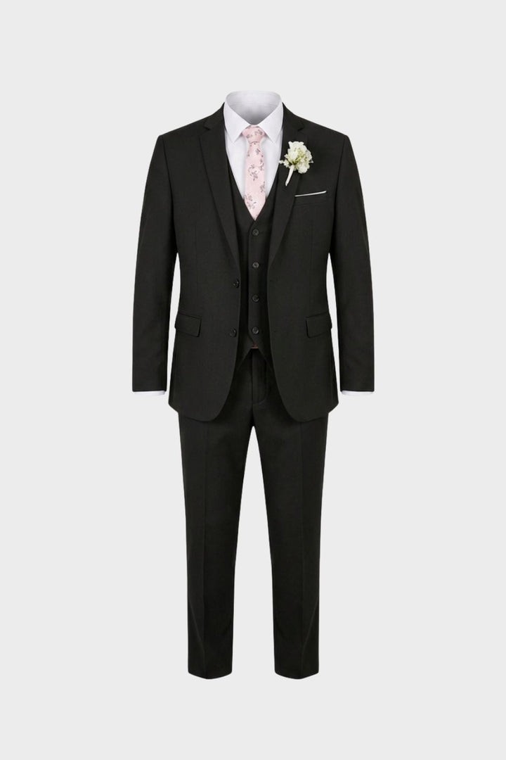 Tenue de mariage homme : costume 3 pièces, veste, pantalon, gilet, look distingué.