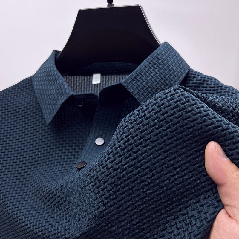 Haut polo respirant pour homme, confortable, parfait pour un look estival chic et décontracté.