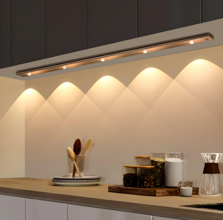 Intelligente LED-Lampe mit Bewegungssensor