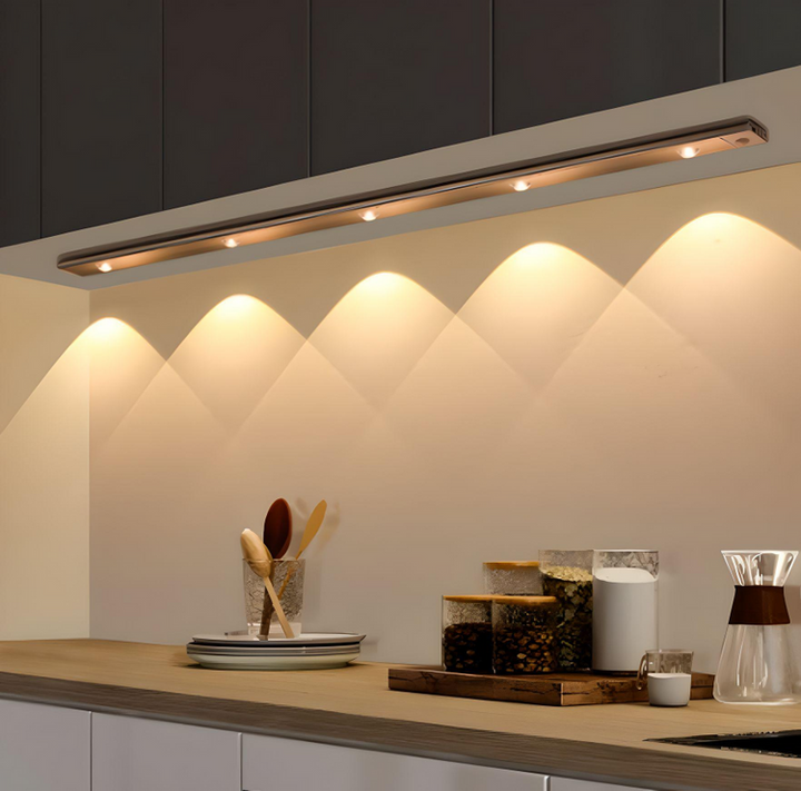 Intelligente LED-Lampe mit Bewegungssensor