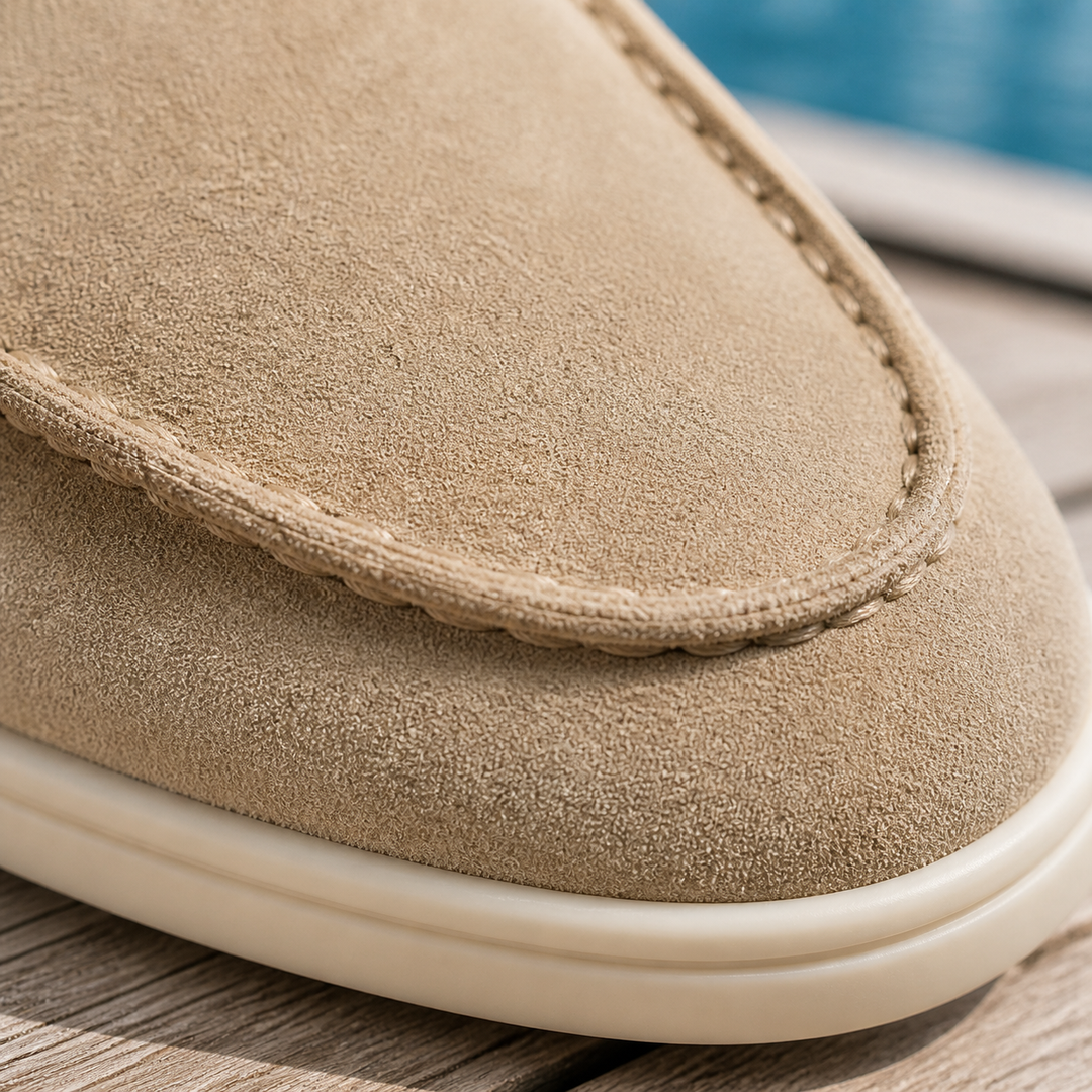 Mocassins homme kaki, à enfiler, polyvalents, pour un look élégant et décontracté.