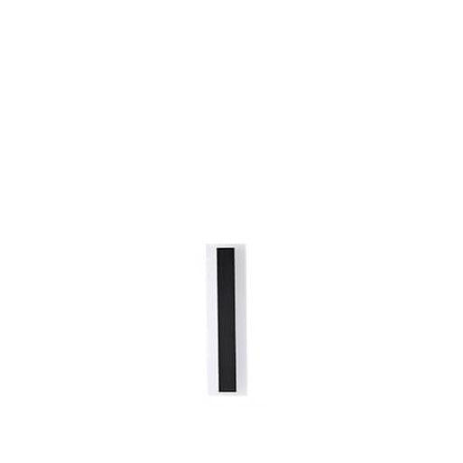 Applique d'extérieur LED moderne, design minimaliste, illumine la façade avec une lumière douce et un style linéaire élégant.