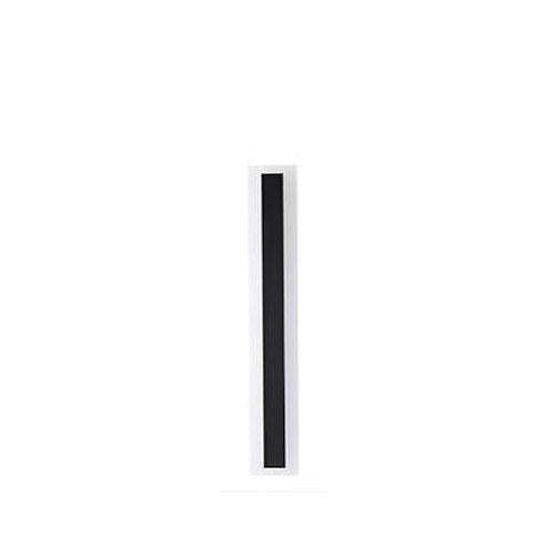 Applique d'extérieur LED moderne, design minimaliste, illumine la façade avec une lumière douce et un style linéaire élégant.