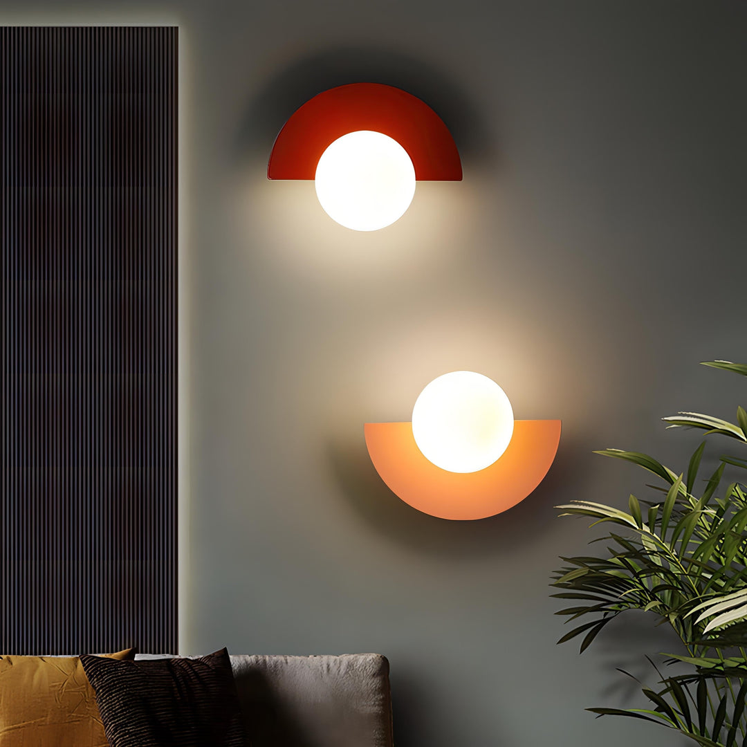 Applique murale demi-cercle, design nordique moderne. Éclairage élégant et minimaliste.