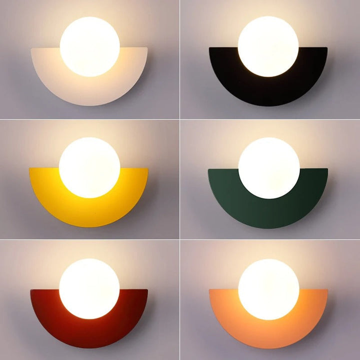 "Applique murale demi-cercle moderne nordique, design blanc, pour intérieur élégant et lumineux."