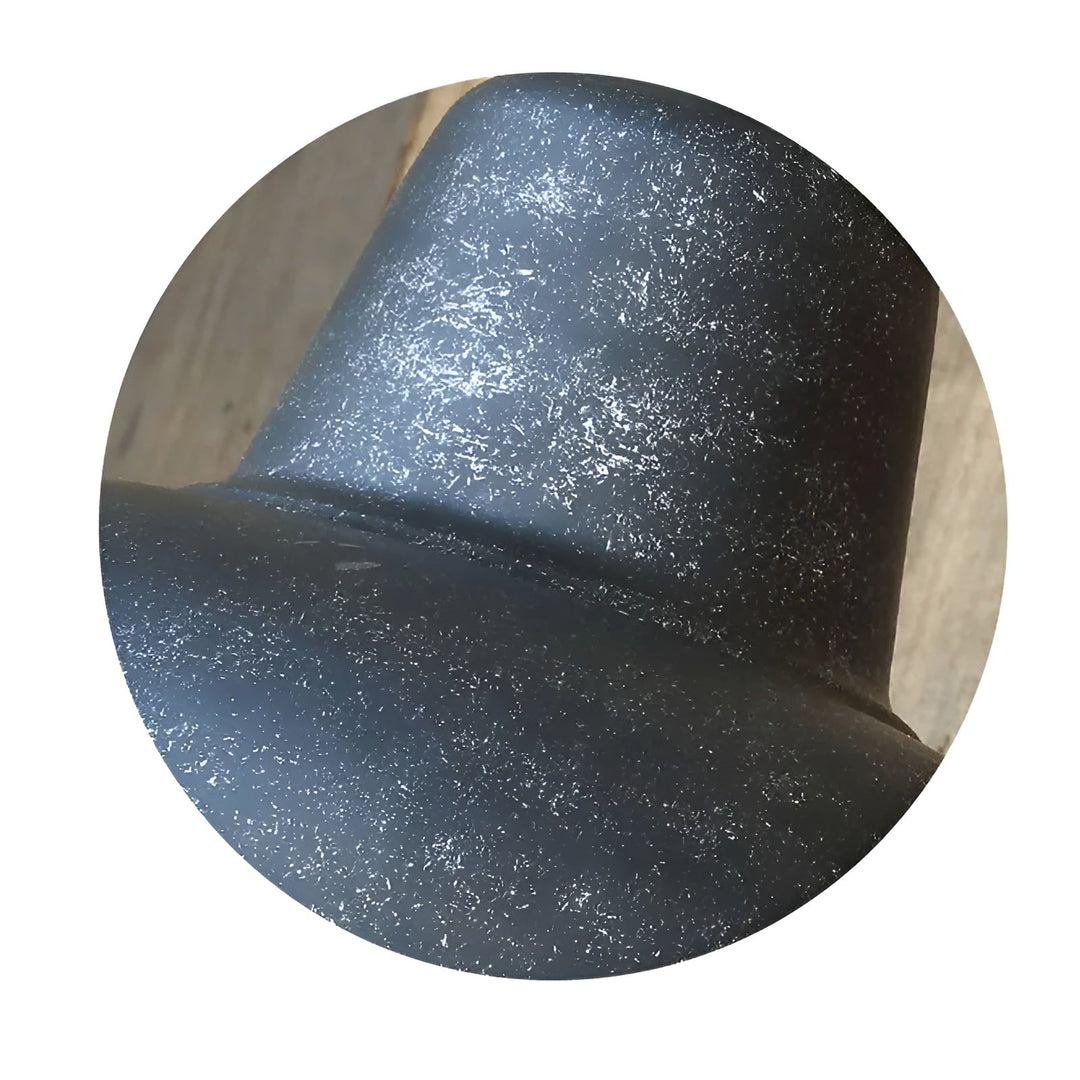 "Applique murale en fer noir rustique, style vintage, idéale pour l'éclairage extérieur avec un look élégant et robuste."
