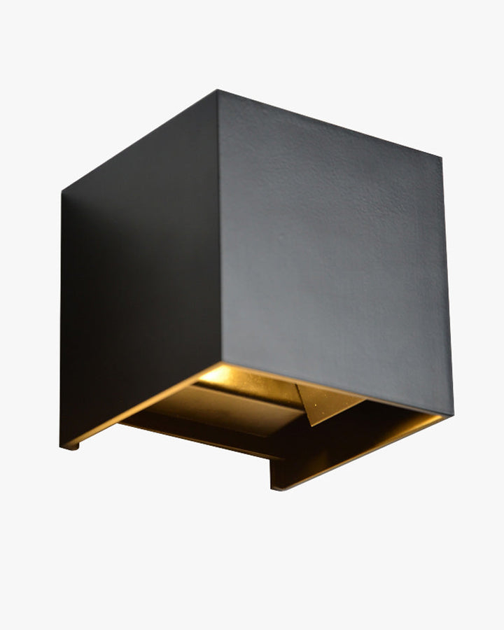 Applique murale extérieure LED, design carré moderne, éclairage direct/indirect, métal robuste, IP65.