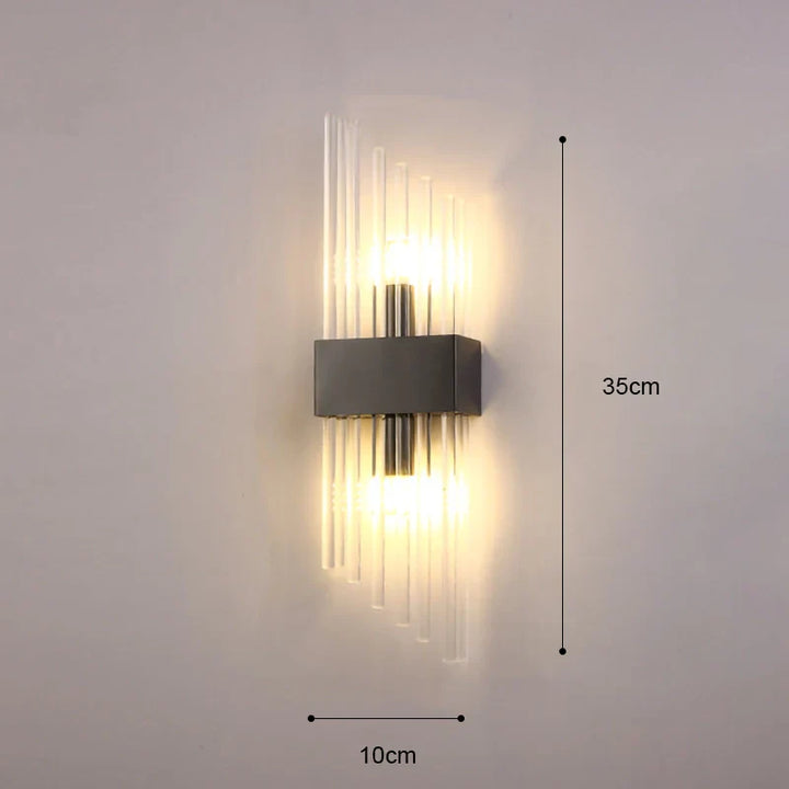 Applique murale LED design moderne.  Éclairage chambre élégant,  finitions dorée, noire ou blanche.