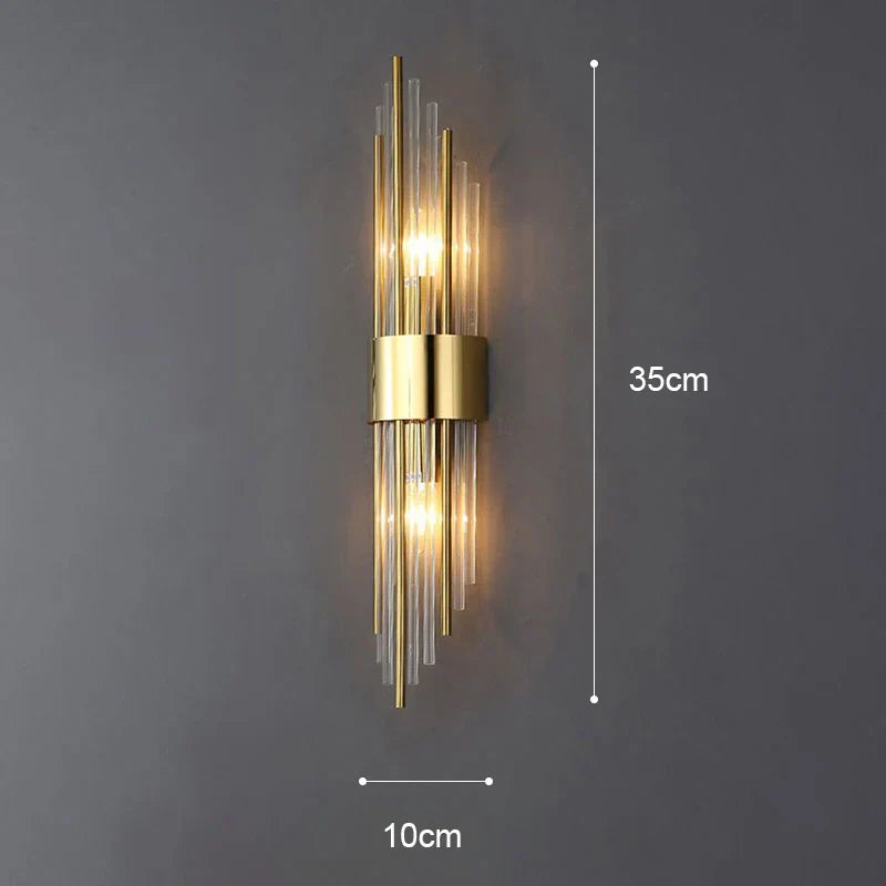 Applique murale LED design moderne.  Éclairage chambre élégant,  finitions dorée, noire ou blanche.