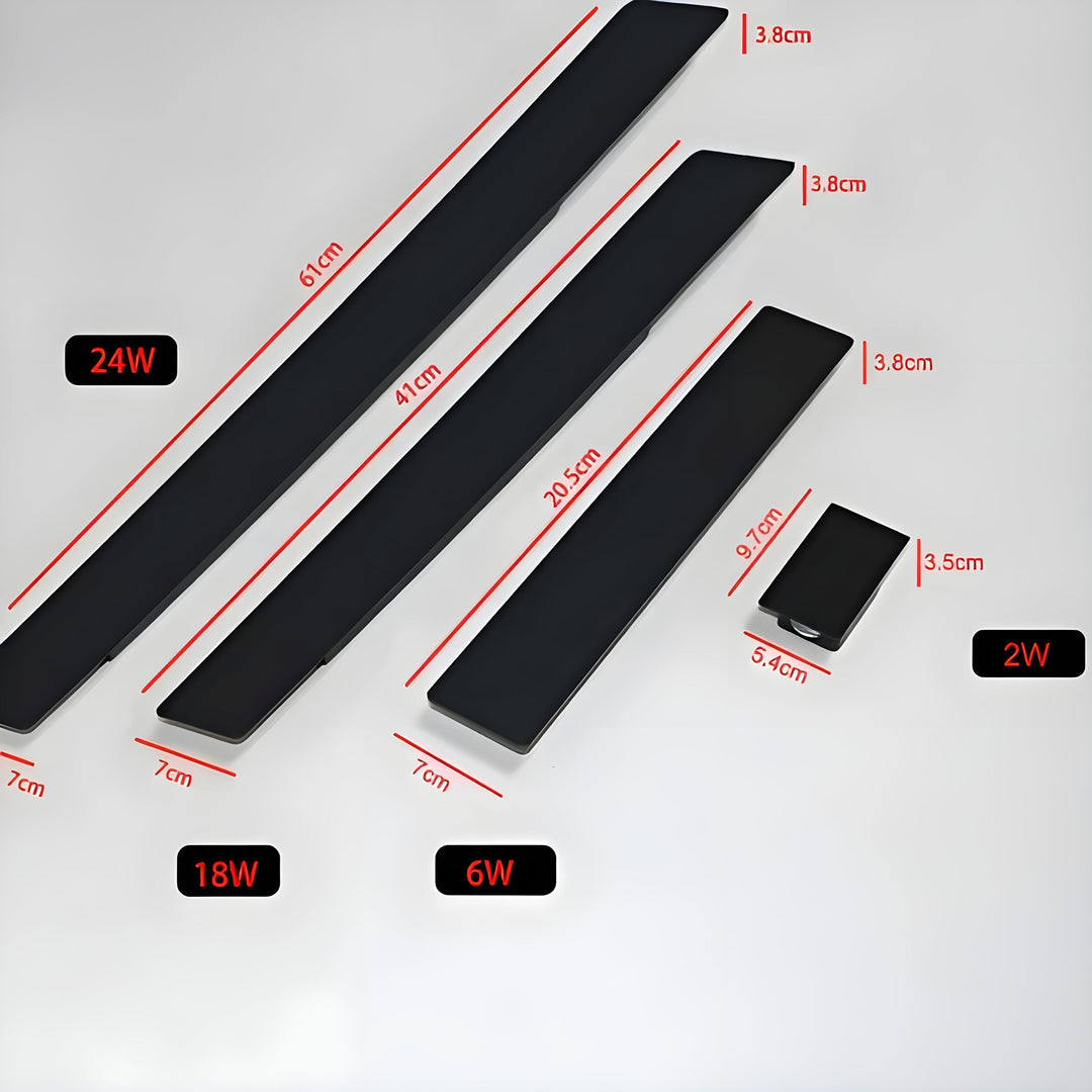 Applique murale LED extérieure moderne en aluminium. Design contemporain, résistant aux intempéries. Éclairage LED élégant.