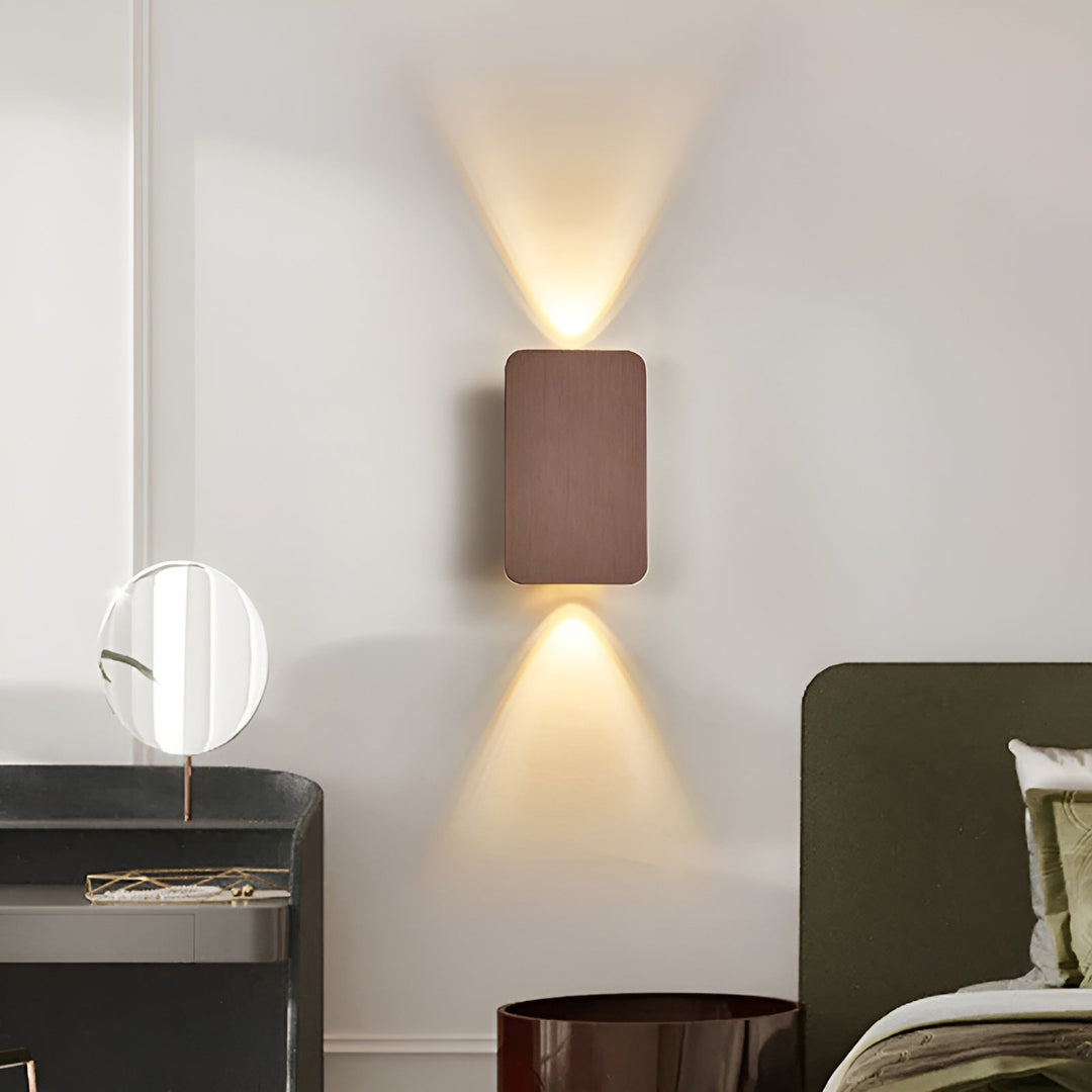 Applique murale LED minimaliste. Design élégant et moderne. Éclairage doux et homogène. Idéal salon, chambre.