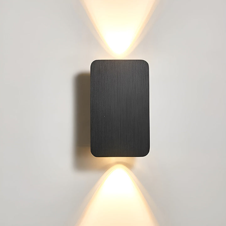 Applique murale LED minimaliste. Design élégant et moderne. Éclairage doux et homogène. Idéal salon, chambre.