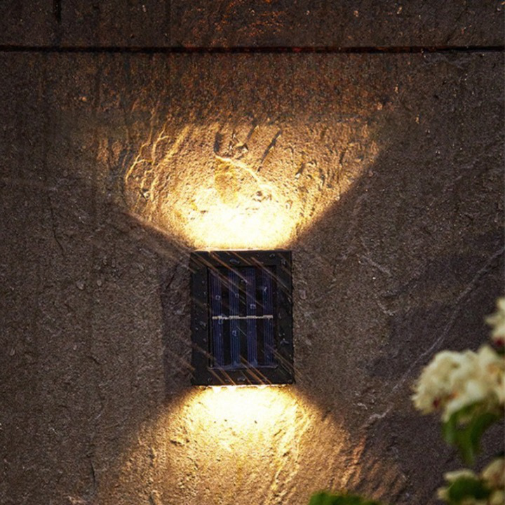 Appliques solaires LED extérieures. Design moderne, éclairage puissant et sans fil. Installation facile. IP65.
