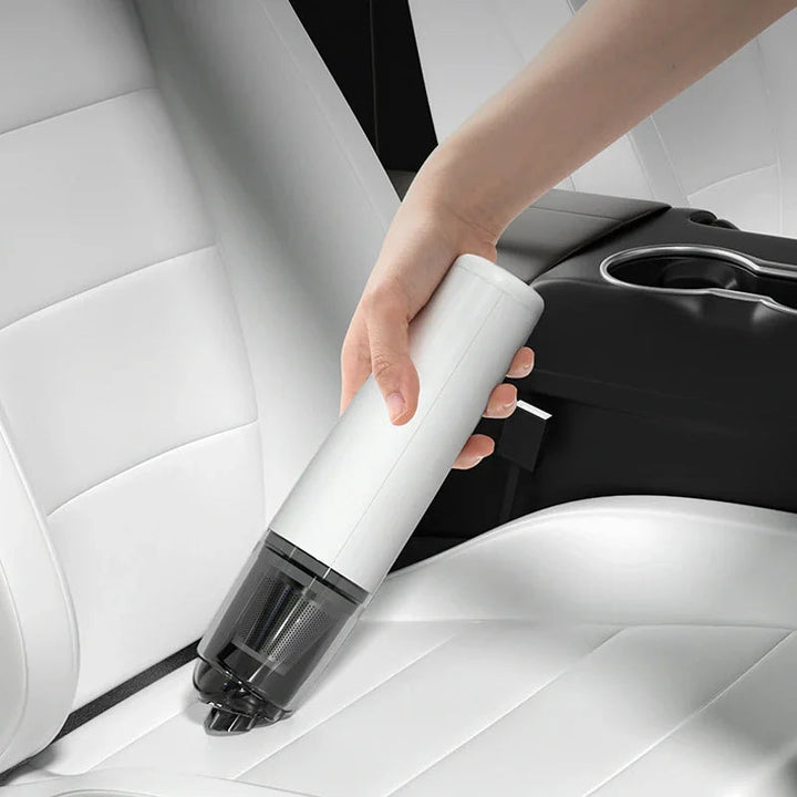 "Aspirateur à main sans fil élégant et puissant, léger, facile à manœuvrer pour un nettoyage efficace de votre maison."