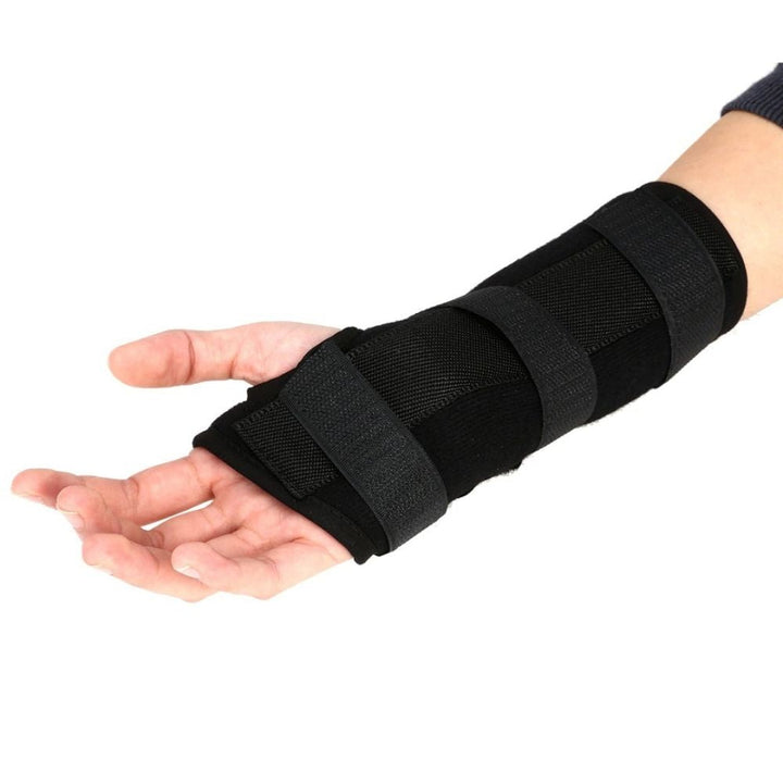 Attelle poignet ajustable, soulagement douleur. Maintien efficace, confort optimal. Idéale tendinite, arthrose.