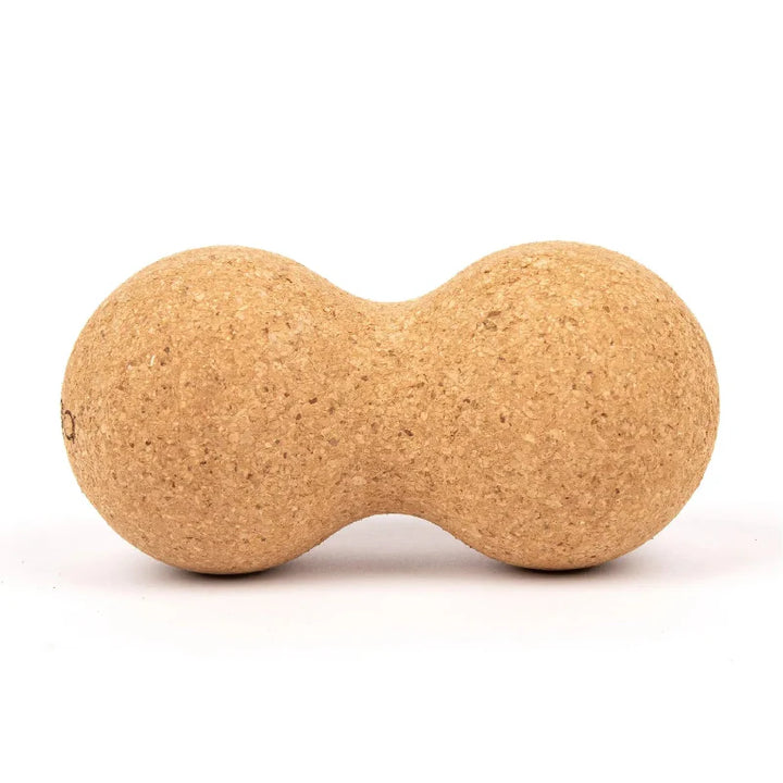 Balle de massage double cacahuète en liège naturel pour auto-massage profond du dos, pieds et cou. Soulage les tensions.