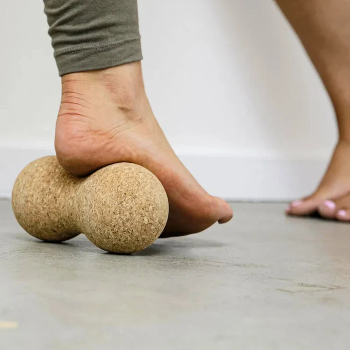 Balle de massage cacahuète en liège, soulage les douleurs musculaires du dos, pieds et nuque. Récupération & bien-être.