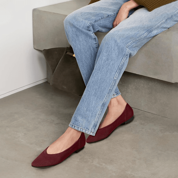 Ballerines femme tendance, bout pointu, offrant un confort absolu pour toutes les occasions.