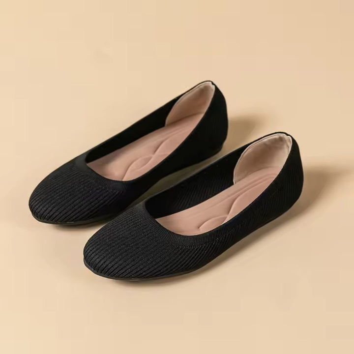 Ballerines orthopédiques élégantes en cuir, confort optimal et style chic, idéales pour toutes vos tenues.