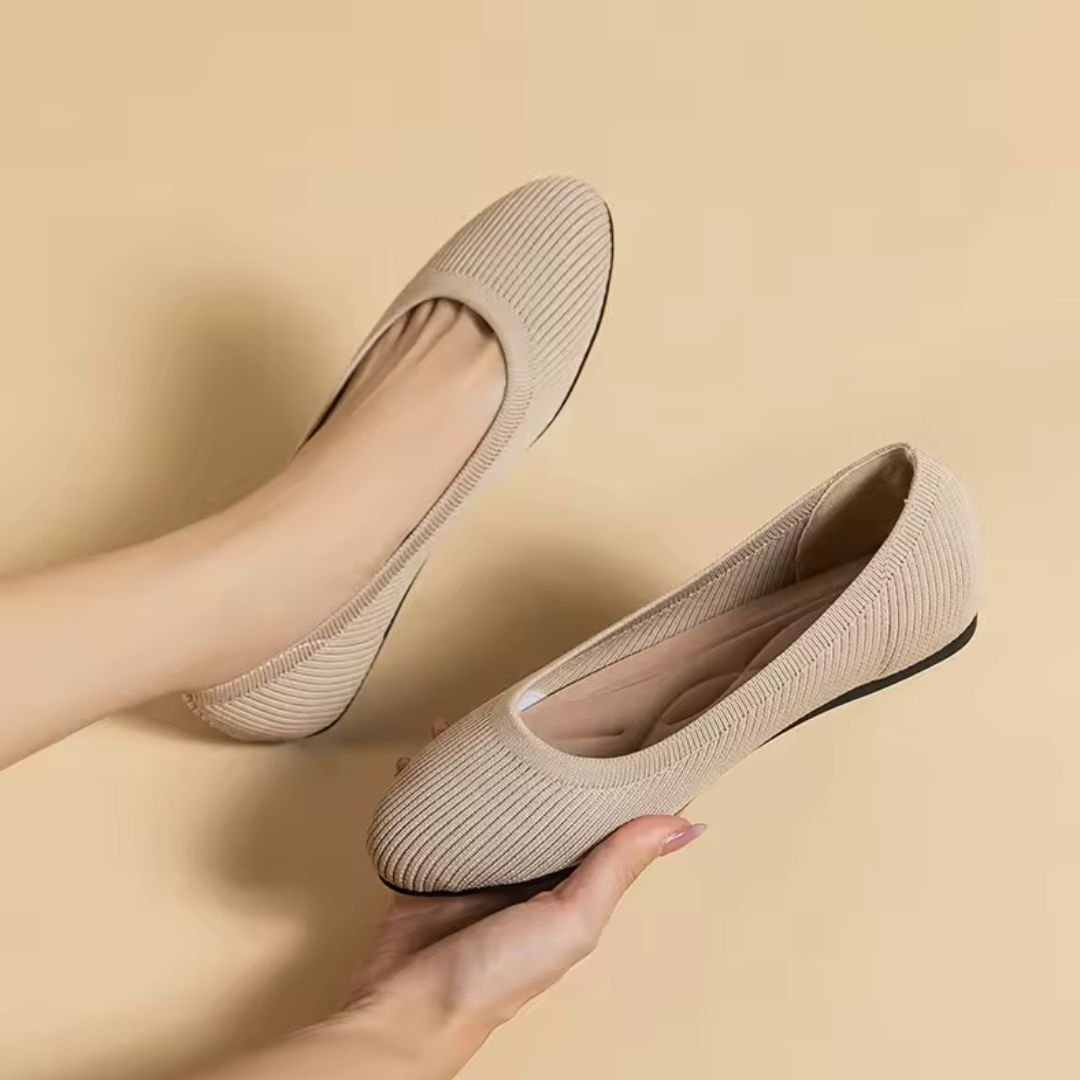 Ballerines orthopédiques élégantes en cuir, confort optimal et style chic, idéales pour toutes vos tenues.