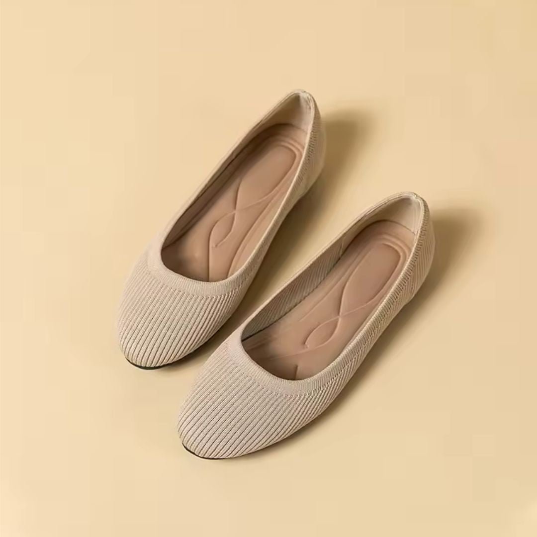 Ballerines orthopédiques élégantes en cuir, confort optimal et style chic, idéales pour toutes vos tenues.