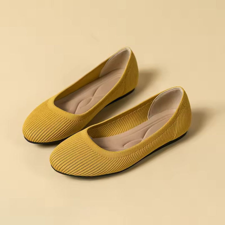 Ballerines orthopédiques élégantes en cuir, confort optimal et style chic, idéales pour toutes vos tenues.