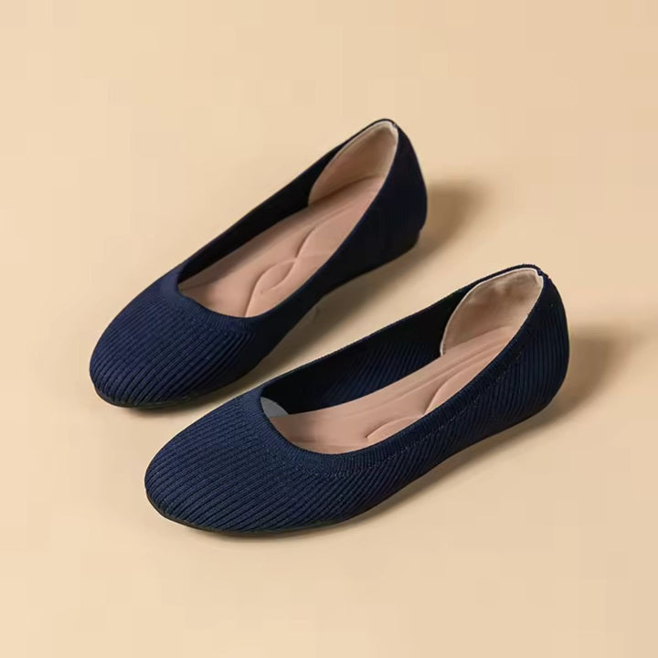 Ballerines orthopédiques élégantes en cuir, confort optimal et style chic, idéales pour toutes vos tenues.