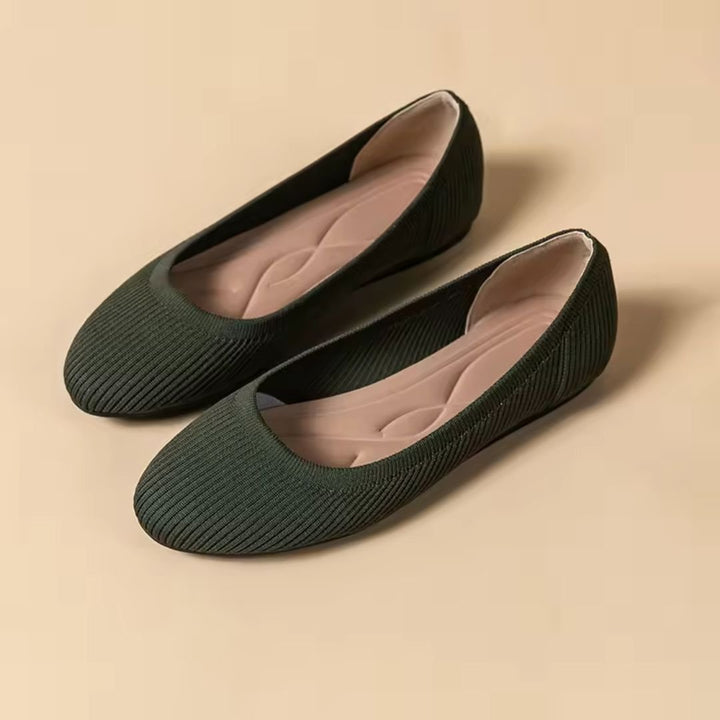 Ballerines orthopédiques élégantes en cuir, confort optimal et style chic, idéales pour toutes vos tenues.