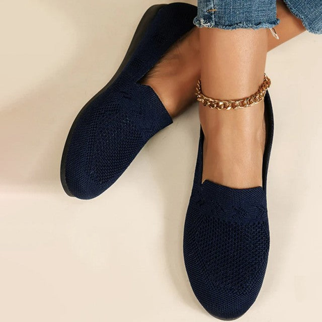 Chaussures plates femme confortables, respirantes, style casual chic pour le quotidien.