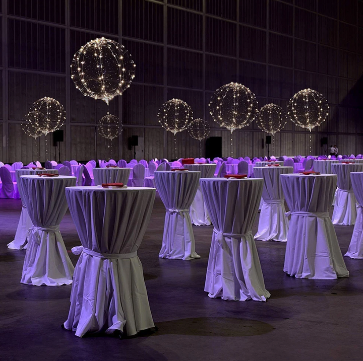 Ballons LED lumineux pour fêtes.  Ambiance féérique garantie.  Décoration évènement.