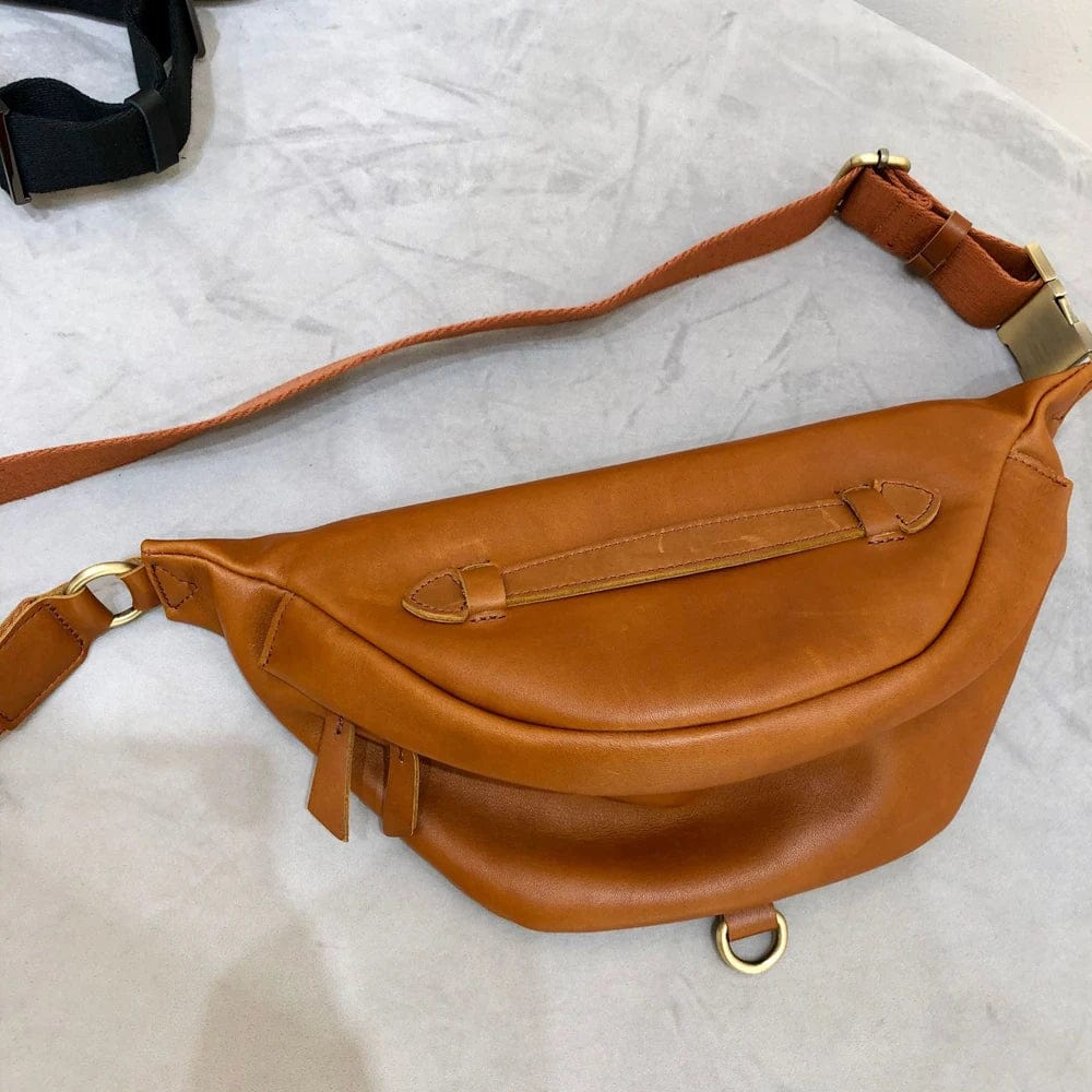 Banane noire en cuir de haute qualité pour femme, parfaite comme sac bandoulière ou ceinture