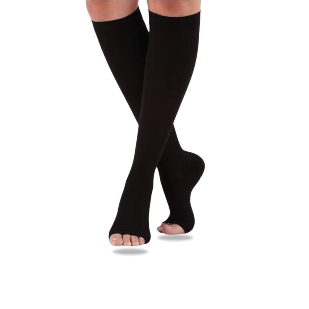 "Bas de compression courts noirs élégants pour améliorer la circulation, parfaits pour sport et journées actives."
