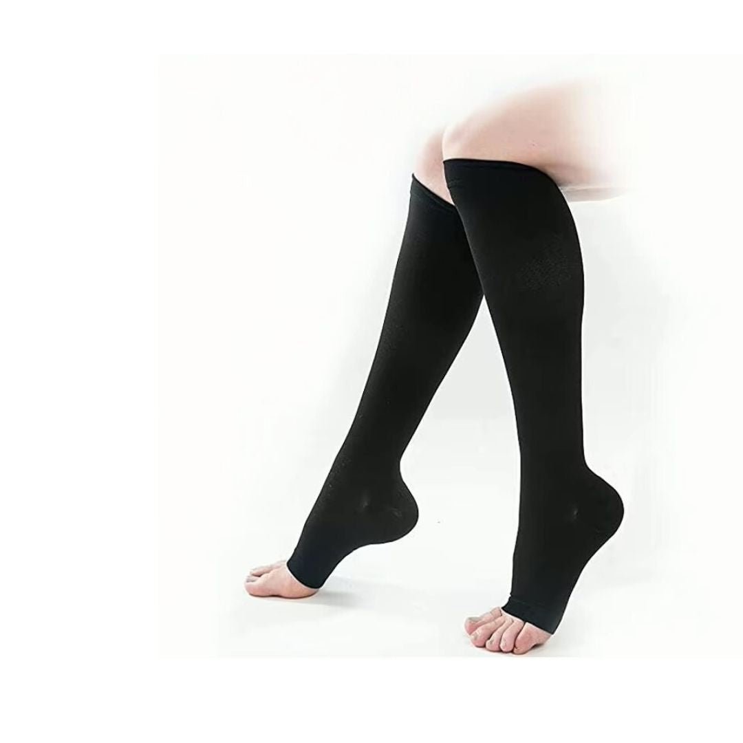 "Bas de compression courts noirs élégants pour améliorer la circulation, parfaits pour sport et journées actives."