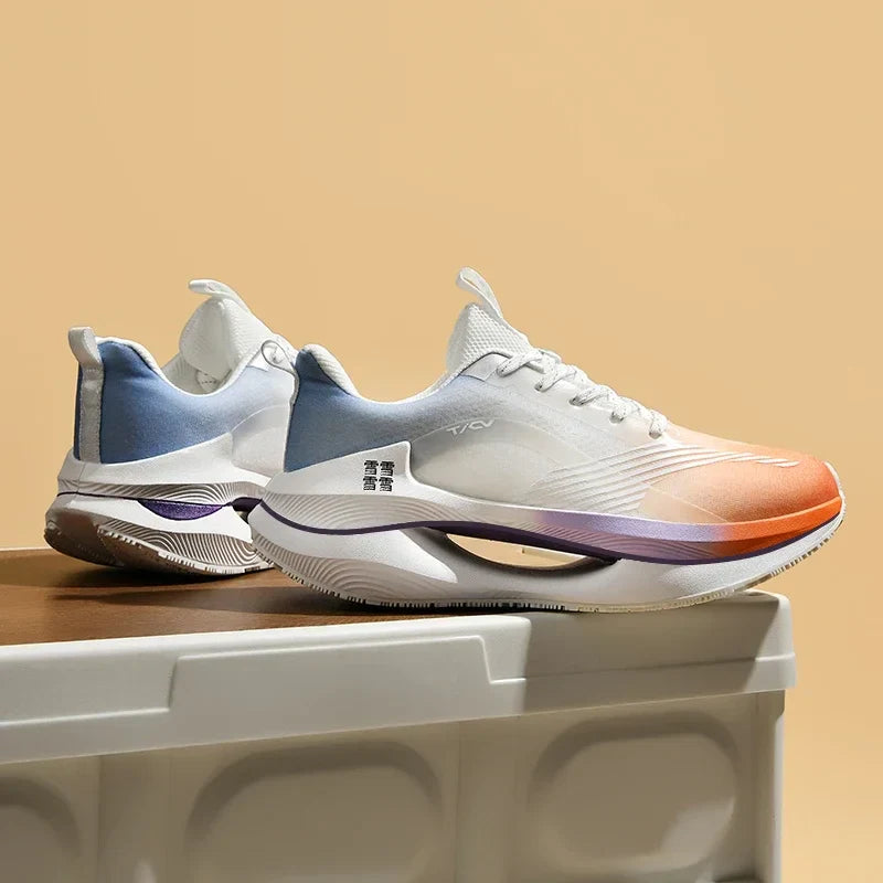 Vue avant des baskets athlétiques Onemix. Assurent un maintien confortable pour hommes et femmes.