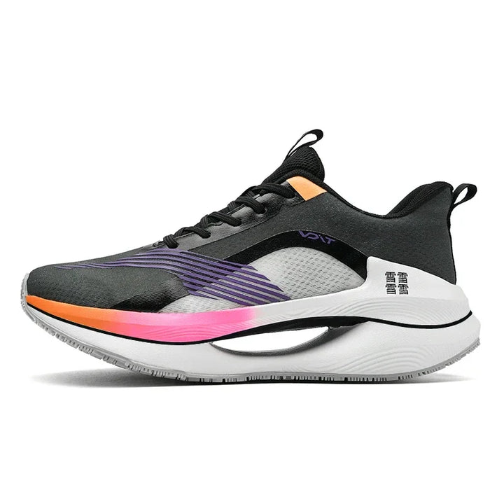 Paire de baskets athlétiques Onemix pour performance et confort. Chaussures unisexes idéales pour le sport.