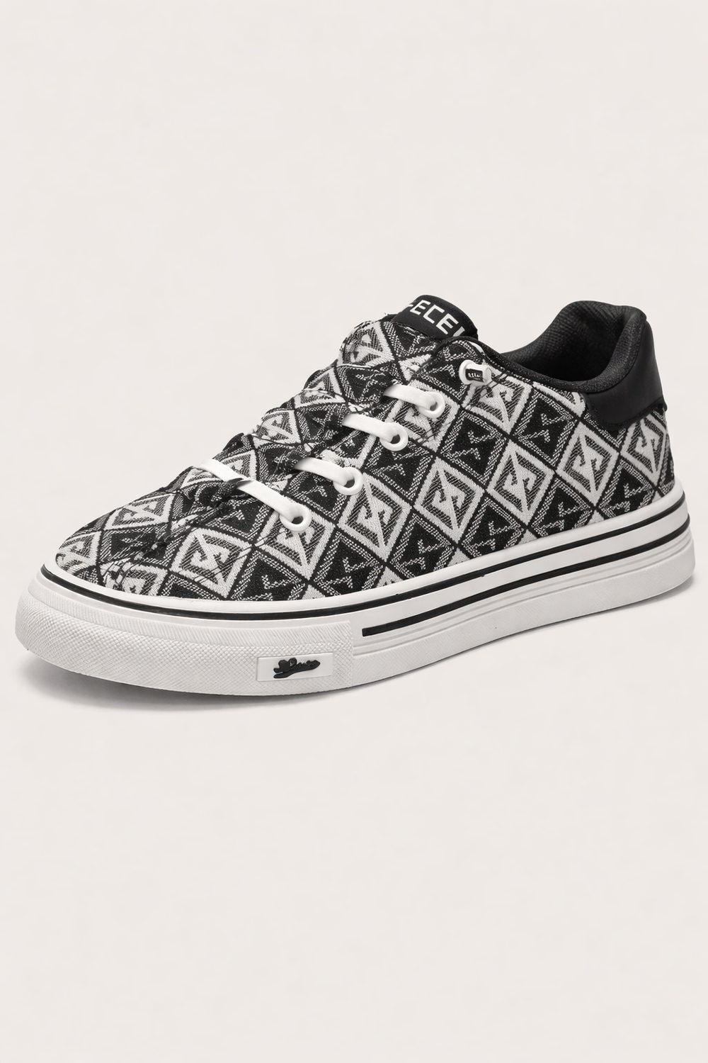 Chaussures basses imprimées pour homme, style urbain décontracté, parfaites pour un look moderne et tendance.
