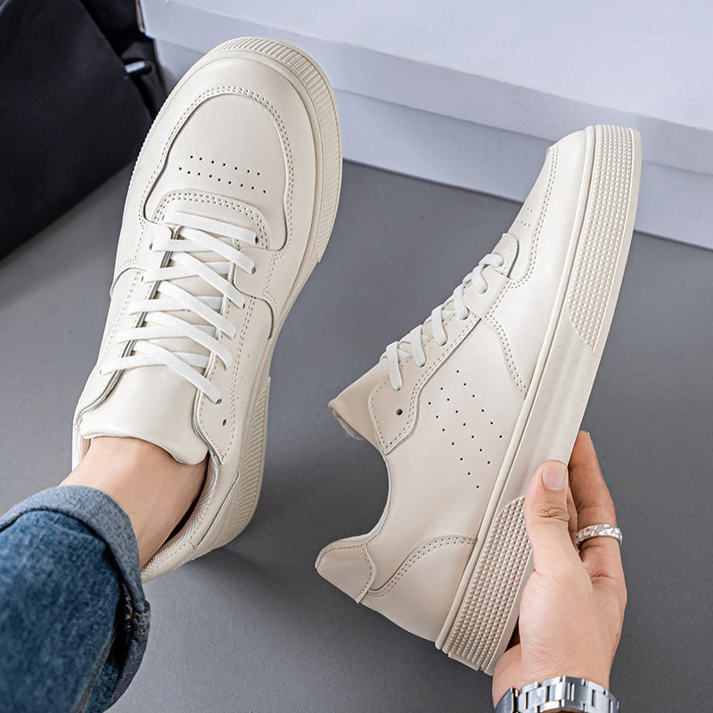 Baskets polyvalentes pour hommes, combinant élégance, confort et style décontracté urbain pour toute occasion.